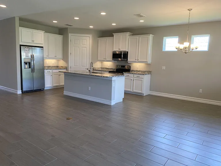 28180 Seasons Tide Ave — Photo 3