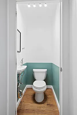 Rented by HomeDax Real Estate | media 16