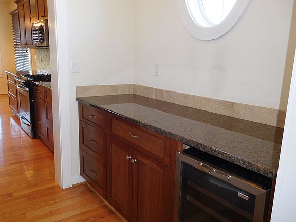 4th image of 3119 Cherry Hill Ln