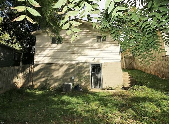 2nd image of 1628 Underwood St