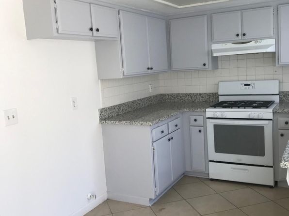 38675 12th St E APT 2, Palmdale, CA 93550