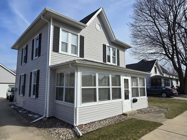 105 Bacon St, Waunakee, WI 53597