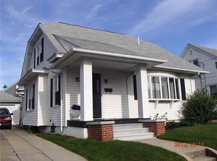 19 Hemalin Rd, Cranston, RI 02910