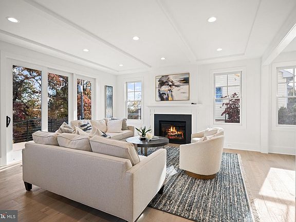 5th image of 600 29th Rd S