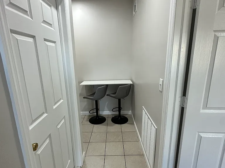 9 Brinsmaid Pl — Photo 8