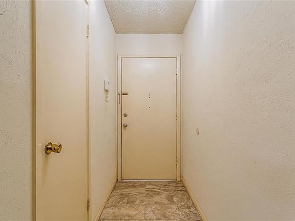 4th image of 518 Jupiter Dr