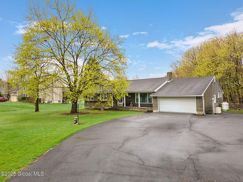 4th image of 27 Beechwood Drive
