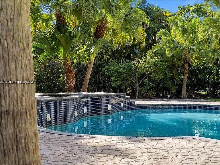 16449 SW 84th Pl — Photo 3