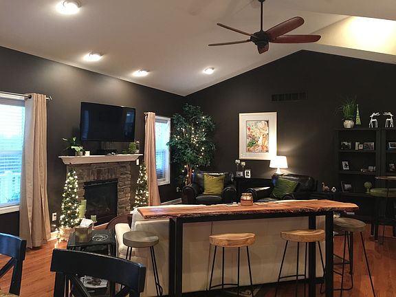 5th image of 16321 Silver Fox Cir