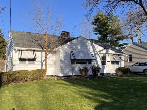 316 Kenwick Dr, Syracuse, NY 13208