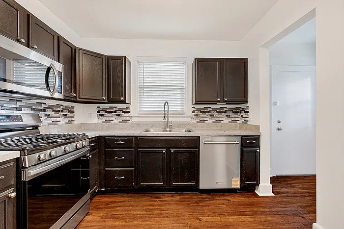 3476 Birchwood Ave — Photo 8
