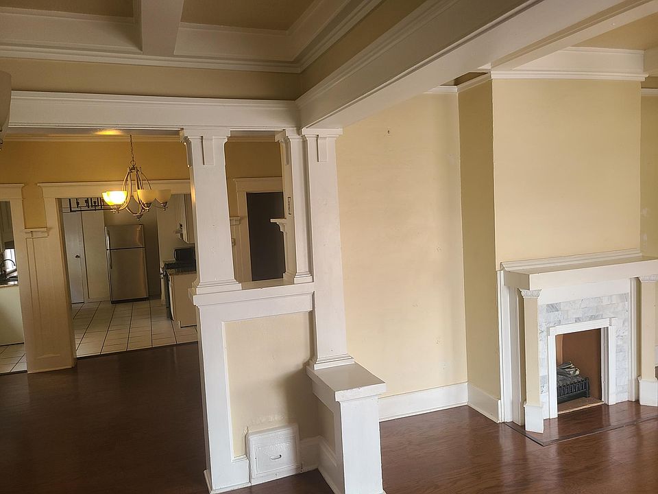 2 living areas