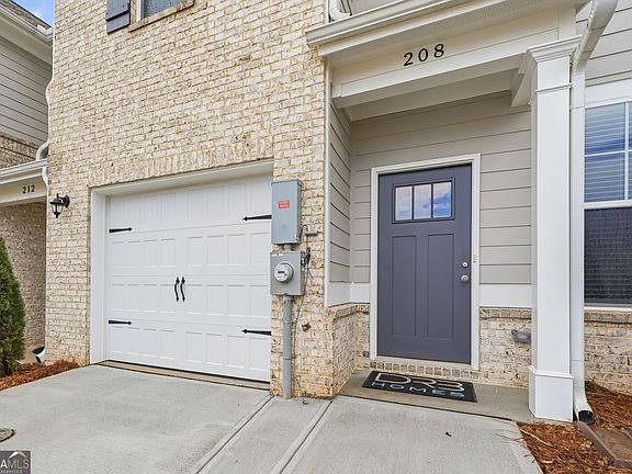 3rd image of 208 Filer Dr
