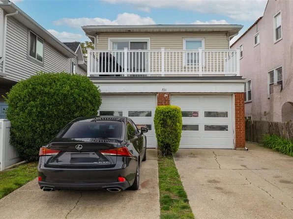 721 E Walnut Street, Long Beach, NY 11561