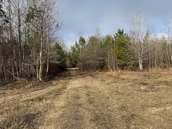 4th image of 550 Deer Ln
