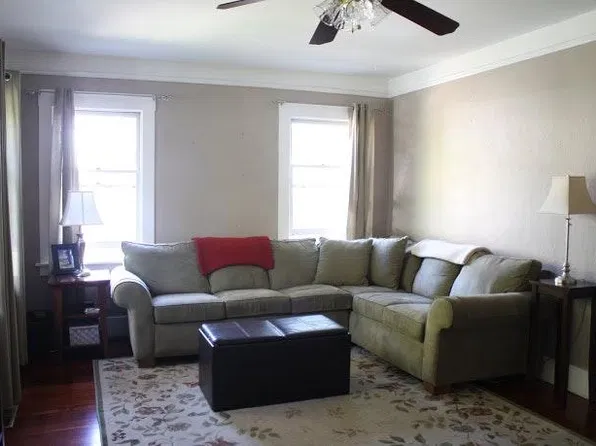 1025 High School Way, Mountain View, CA 94041