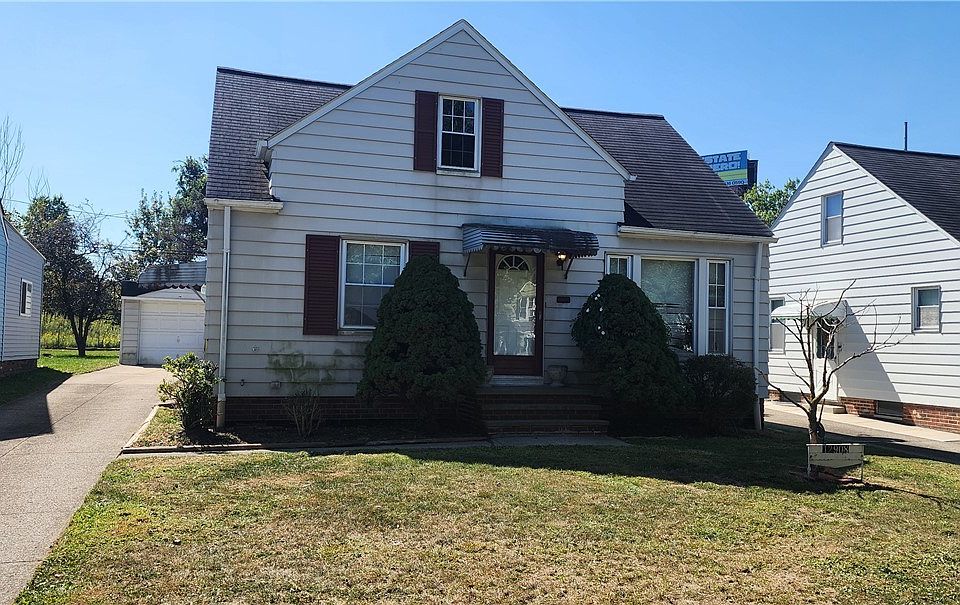 1st image of 12908 Oak St