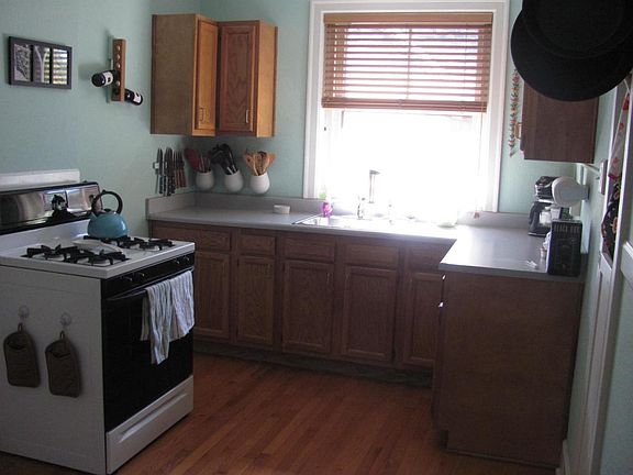 2nd image of 2210 E Mississippi Ave Unit 2
