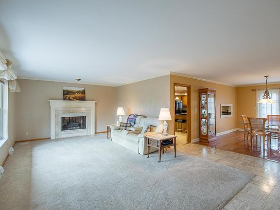 3rd image of 1800 Grace Ln