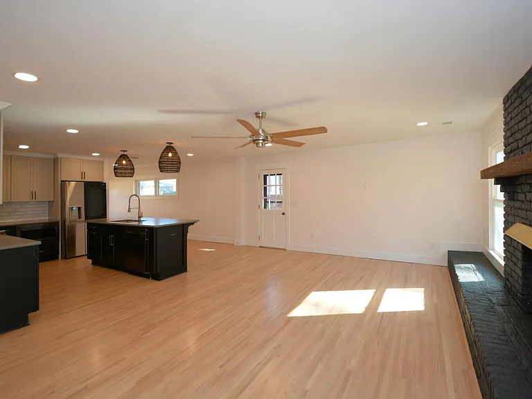 109 Edgemont Dr — Photo 22