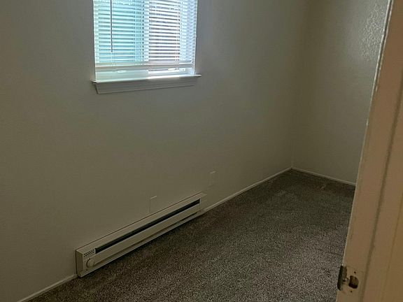 5th image of 2649 Woodridge Ct #2