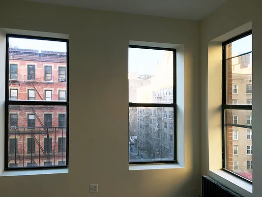 Rented by Yustas Real Estate Services | media 30