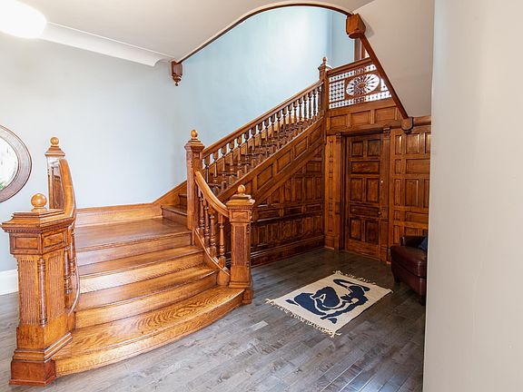 4th image of 2233 Park Ave