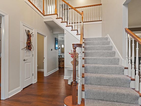 4th image of 50920 Northbrook Dr