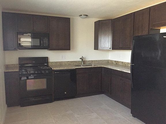 3rd image of 10947 W Arkansas Ave