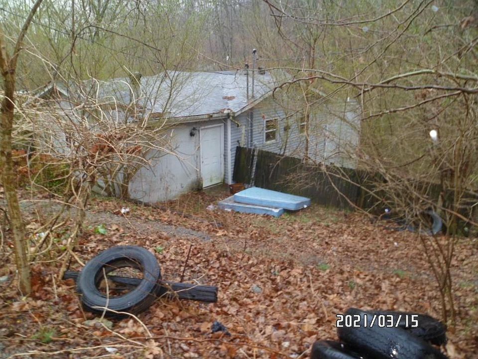 2nd image of 4951 Bull Run Rd