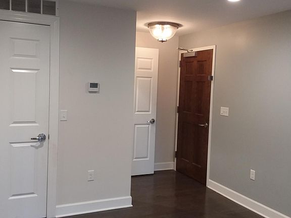 2nd image of 128 Pearl St #6