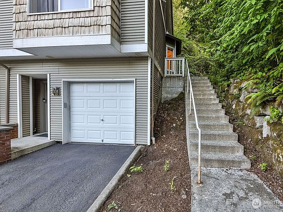 4th image of 18505 SE Newport Way #F131