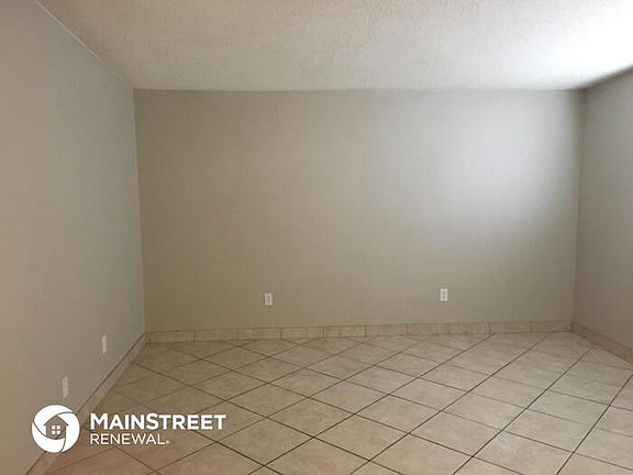 4th image of 4501 N Alicia Ave