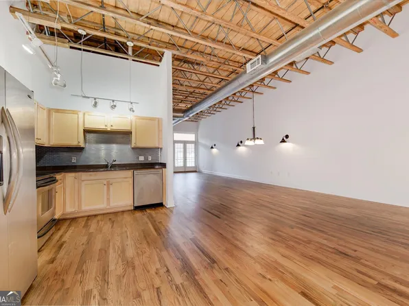 1844 Liberty Ln, Roswell, GA 30075