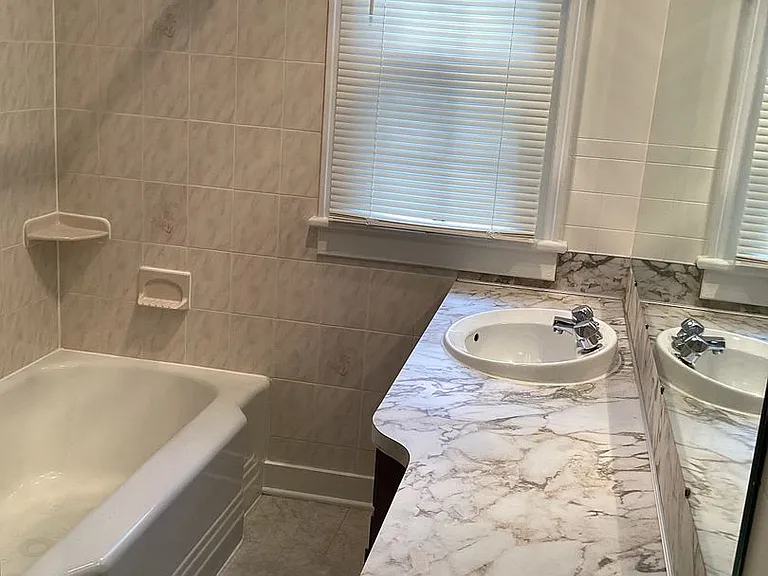 225 N Grant St — Photo 36