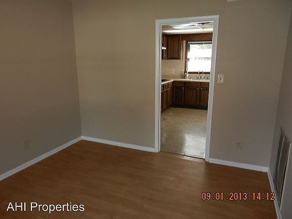 5th image of 3809 Jamestown Dr NW