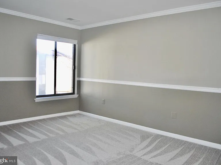 2850 Dover Ln #203 — Photo 13