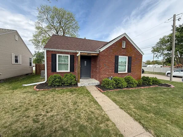 303 S Columbia Ave, Seward, NE 68434