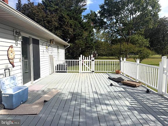 3rd image of 720 Steeles Ridge Rd