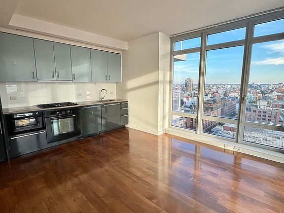 5th image of 2 Northside Piers APT 16E