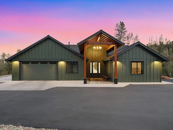 9081 Silver King Rd, Redding, CA 96001