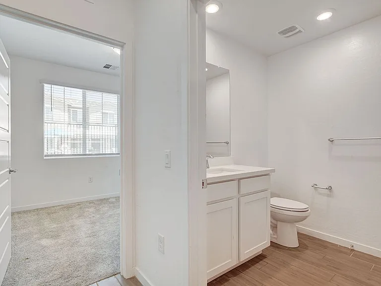 5730 Sky Pointe Dr #190 — Photo 15