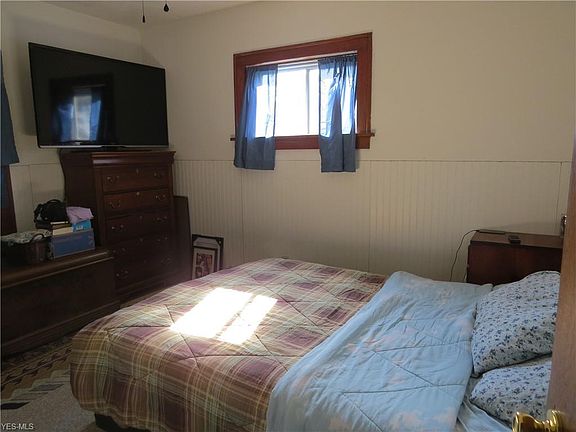 5th image of 1368 Lakeview Ave