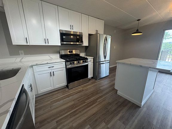 4th image of 2616 Redcoat Dr Suite 191