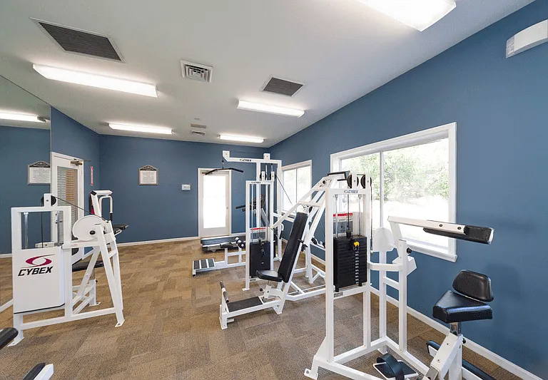 Holly Cove Apartments — Photo 3