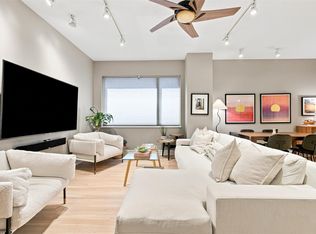 901 W 9th St APT 216, Austin, TX 78703