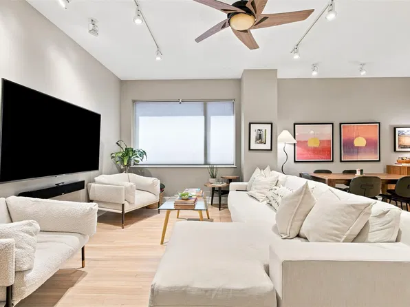 901 W 9th St APT 216, Austin, TX 78703