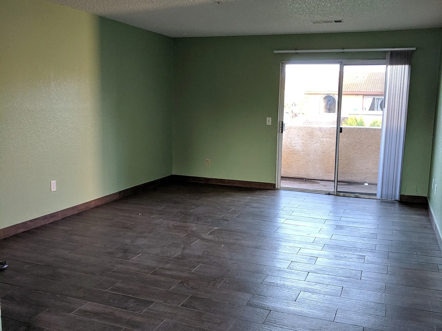 3 bed, 1485 sqft, $2,995 — Photo 2