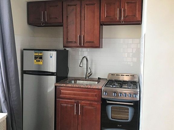 2nd image of 235 W 103rd St APT 4C