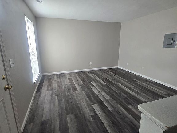 2nd image of 3236 N Talbot Ave